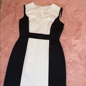 Classic black and white TAHARI-LEVINE dress